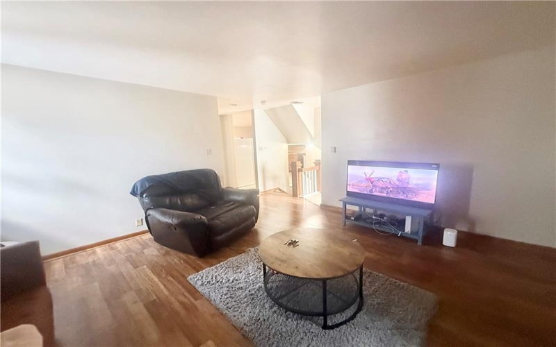 800 Ellsworth Ave, Jeannette, 15644, ,Multi-unit,For Sale,Ellsworth Ave,1760838
