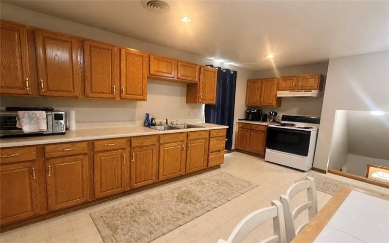 800 Ellsworth Ave, Jeannette, 15644, ,Multi-unit,For Sale,Ellsworth Ave,1760838