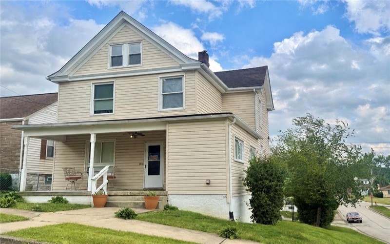 800 Ellsworth Ave, Jeannette, 15644, ,Multi-unit,For Sale,Ellsworth Ave,1760838