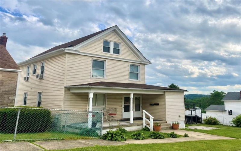 800 Ellsworth Ave, Jeannette, 15644, ,Multi-unit,For Sale,Ellsworth Ave,1760838