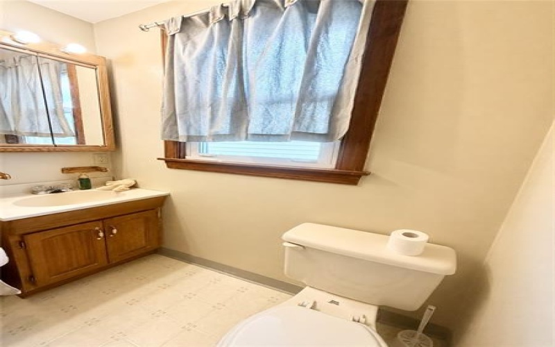 800 Ellsworth Ave, Jeannette, 15644, ,Multi-unit,For Sale,Ellsworth Ave,1760838