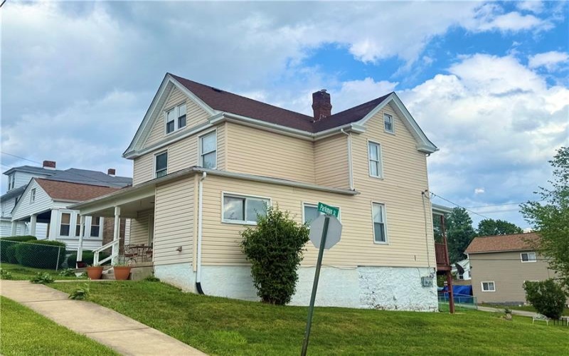 800 Ellsworth Ave, Jeannette, 15644, ,Multi-unit,For Sale,Ellsworth Ave,1760838