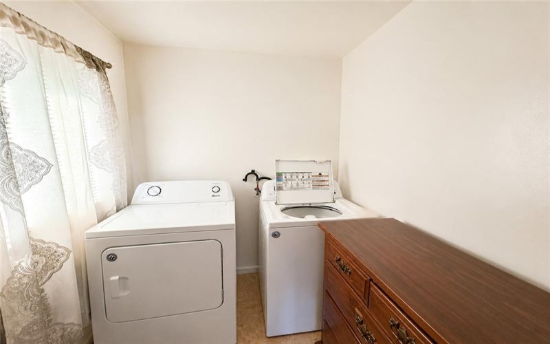 800 Ellsworth Ave, Jeannette, 15644, ,Multi-unit,For Sale,Ellsworth Ave,1760838