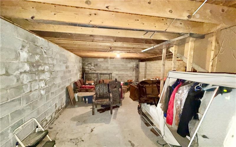 271 Burgess Field Road, Uniontown, 15401, 2 Bedrooms Bedrooms, 5 Rooms Rooms,2 BathroomsBathrooms,Residential,For Sale,Burgess Field Road,1760862