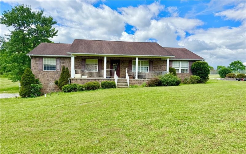 271 Burgess Field Road, Uniontown, 15401, 2 Bedrooms Bedrooms, 5 Rooms Rooms,2 BathroomsBathrooms,Residential,For Sale,Burgess Field Road,1760862
