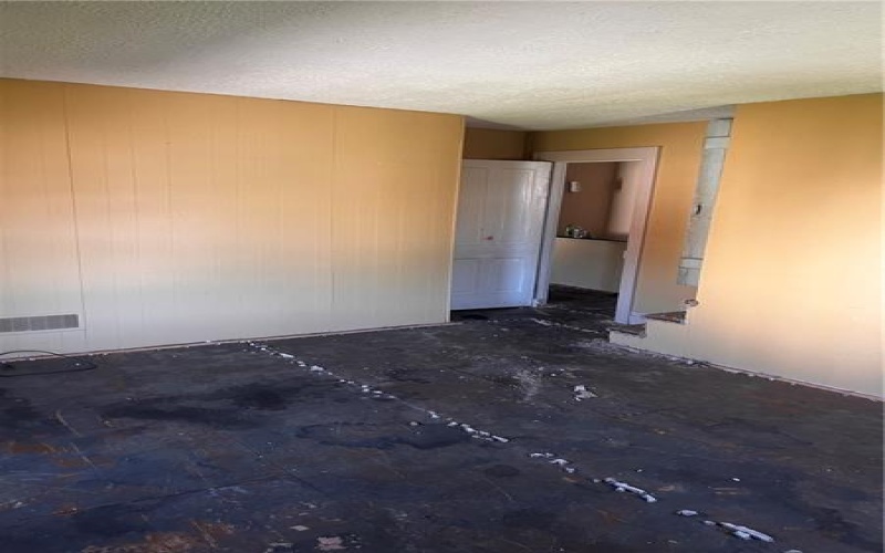 702 Vine, West Newton, 15089, 4 Bedrooms Bedrooms, ,2 BathroomsBathrooms,Residential,For Sale,Vine,1760880