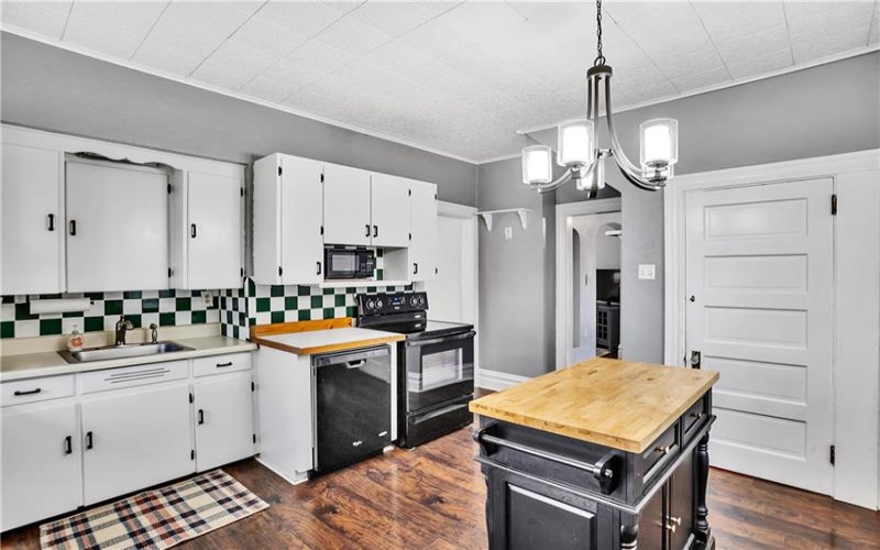 621 Cedar St, Irwin, 15642, 3 Bedrooms Bedrooms, 9 Rooms Rooms,1.1 BathroomsBathrooms,Residential,For Sale,Cedar St,1755776