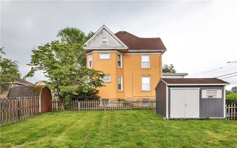 621 Cedar St, Irwin, 15642, 3 Bedrooms Bedrooms, 9 Rooms Rooms,1.1 BathroomsBathrooms,Residential,For Sale,Cedar St,1755776