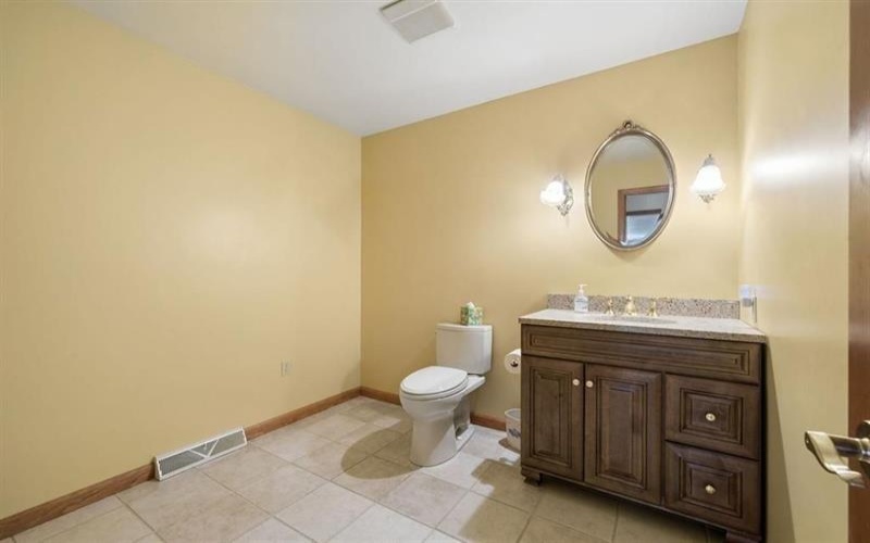 9470 Pembroke CIRCLE, 15601, 15642, 3 Bedrooms Bedrooms, 11 Rooms Rooms,3.1 BathroomsBathrooms,Residential,For Sale,Pembroke,1760932