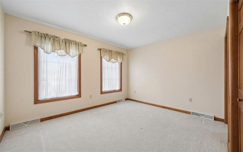 9470 Pembroke CIRCLE, 15601, 15642, 3 Bedrooms Bedrooms, 11 Rooms Rooms,3.1 BathroomsBathrooms,Residential,For Sale,Pembroke,1760932