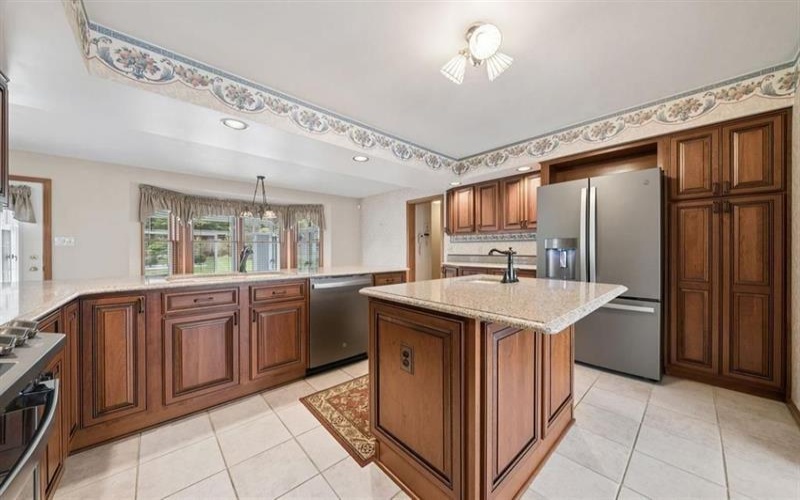 9470 Pembroke CIRCLE, 15601, 15642, 3 Bedrooms Bedrooms, 11 Rooms Rooms,3.1 BathroomsBathrooms,Residential,For Sale,Pembroke,1760932