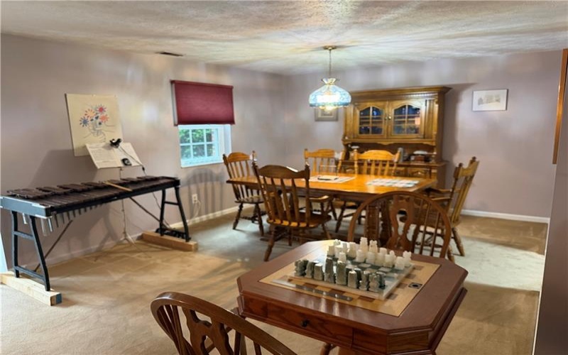 105 Woodstone Ln, New Kensington, 15068, 3 Bedrooms Bedrooms, 8 Rooms Rooms,2 BathroomsBathrooms,Residential,For Sale,Woodstone Ln,1760916