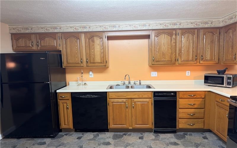 105 Woodstone Ln, New Kensington, 15068, 3 Bedrooms Bedrooms, 8 Rooms Rooms,2 BathroomsBathrooms,Residential,For Sale,Woodstone Ln,1760916