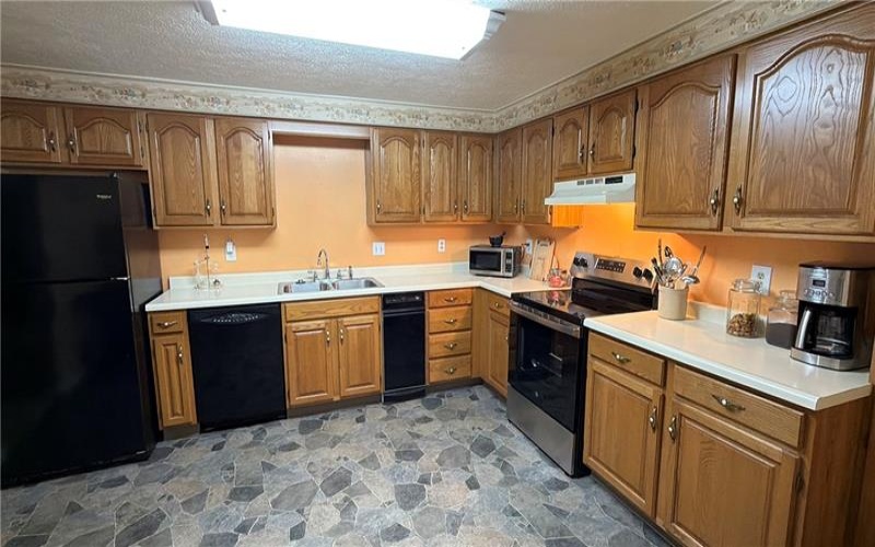 105 Woodstone Ln, New Kensington, 15068, 3 Bedrooms Bedrooms, 8 Rooms Rooms,2 BathroomsBathrooms,Residential,For Sale,Woodstone Ln,1760916