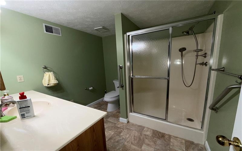 105 Woodstone Ln, New Kensington, 15068, 3 Bedrooms Bedrooms, 8 Rooms Rooms,2 BathroomsBathrooms,Residential,For Sale,Woodstone Ln,1760916