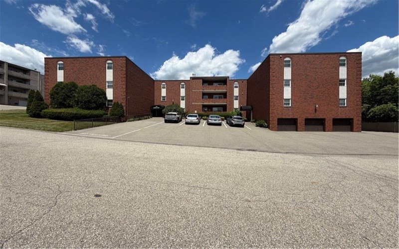 105 Woodstone Ln, New Kensington, 15068, 3 Bedrooms Bedrooms, 8 Rooms Rooms,2 BathroomsBathrooms,Residential,For Sale,Woodstone Ln,1760916