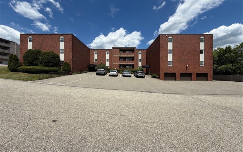 105 Woodstone Ln, New Kensington, 15068, 3 Bedrooms Bedrooms, 8 Rooms Rooms,2 BathroomsBathrooms,Residential,For Sale,Woodstone Ln,1760916