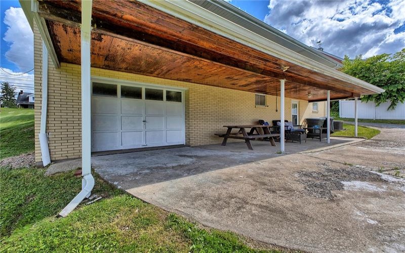 4373 State Rte 136, Greensburg, 15601, 3 Bedrooms Bedrooms, 8 Rooms Rooms,2.1 BathroomsBathrooms,Residential,For Sale,State Rte 136,1760978