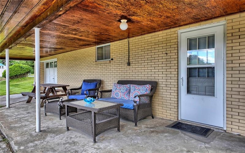 4373 State Rte 136, Greensburg, 15601, 3 Bedrooms Bedrooms, 8 Rooms Rooms,2.1 BathroomsBathrooms,Residential,For Sale,State Rte 136,1760978