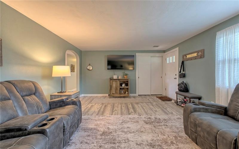 4373 State Rte 136, Greensburg, 15601, 3 Bedrooms Bedrooms, 8 Rooms Rooms,2.1 BathroomsBathrooms,Residential,For Sale,State Rte 136,1760978