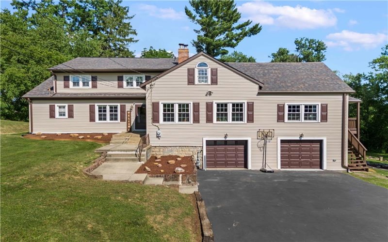 860 Mcmurray Rd, Venetia, 15367, 7 Bedrooms Bedrooms, 10 Rooms Rooms,3.1 BathroomsBathrooms,Residential,For Sale,Mcmurray Rd,1760582