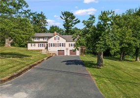 860 Mcmurray Rd, Venetia, 15367, 7 Bedrooms Bedrooms, 10 Rooms Rooms,3.1 BathroomsBathrooms,Residential,For Sale,Mcmurray Rd,1760582
