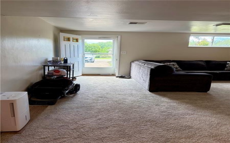 19 Belmeade Ter, Uniontown, 15401, 3 Bedrooms Bedrooms, ,1.2 BathroomsBathrooms,Residential,For Sale,Belmeade Ter,1760981