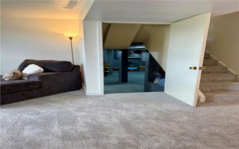 19 Belmeade Ter, Uniontown, 15401, 3 Bedrooms Bedrooms, ,1.2 BathroomsBathrooms,Residential,For Sale,Belmeade Ter,1760981