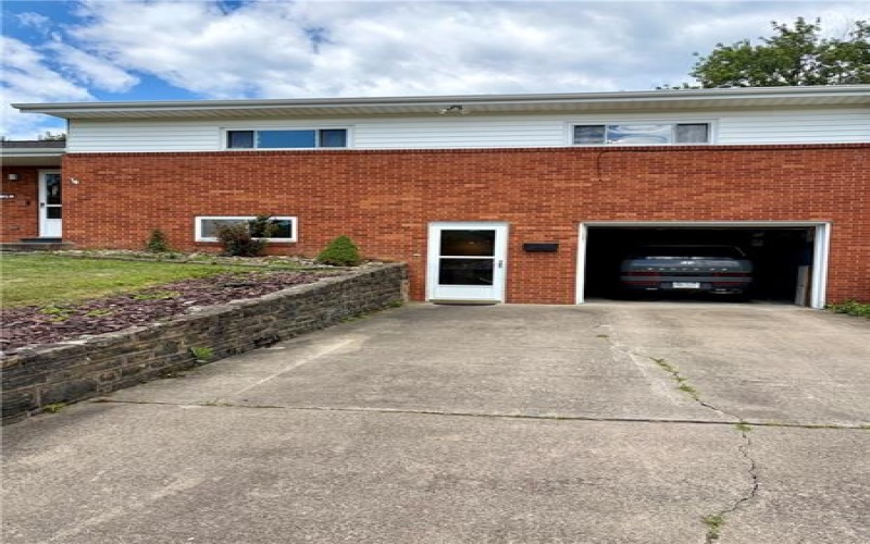 19 Belmeade Ter, Uniontown, 15401, 3 Bedrooms Bedrooms, ,1.2 BathroomsBathrooms,Residential,For Sale,Belmeade Ter,1760981