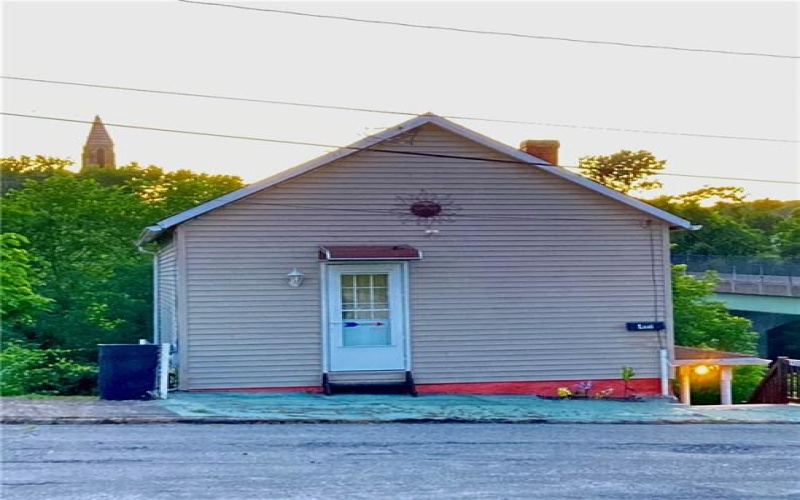 411 Rostraver St, Monessen, 15062, 2 Bedrooms Bedrooms, ,1 BathroomBathrooms,Residential,For Sale,Rostraver St,1760993