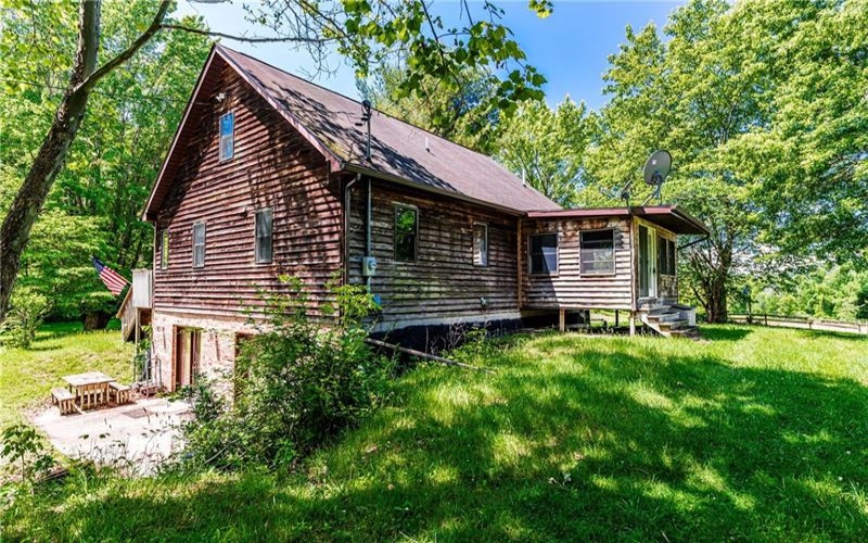 214 Bortz Road, Point Marion, 15474, 3 Bedrooms Bedrooms, 8 Rooms Rooms,2.1 BathroomsBathrooms,Residential,For Sale,Bortz Road,1759754