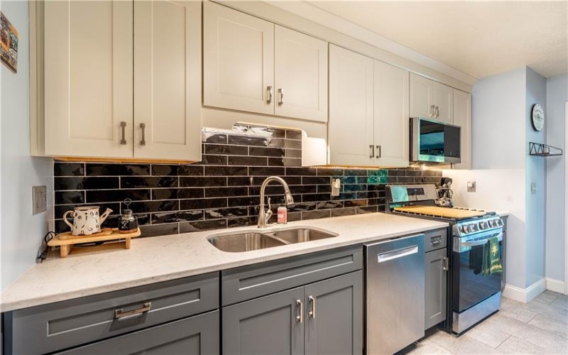 228 Country View Drive, Lower Burrell, 15068, 3 Bedrooms Bedrooms, 11 Rooms Rooms,3 BathroomsBathrooms,Residential,For Sale,Country View Drive,1760984