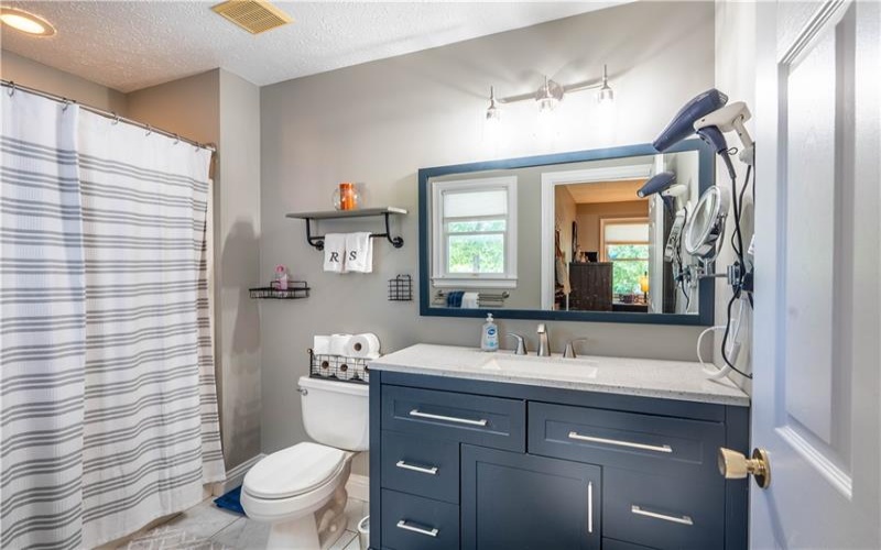 228 Country View Drive, Lower Burrell, 15068, 3 Bedrooms Bedrooms, 11 Rooms Rooms,3 BathroomsBathrooms,Residential,For Sale,Country View Drive,1760984