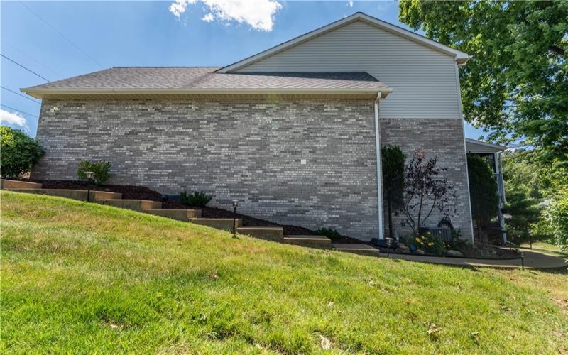 228 Country View Drive, Lower Burrell, 15068, 3 Bedrooms Bedrooms, 11 Rooms Rooms,3 BathroomsBathrooms,Residential,For Sale,Country View Drive,1760984