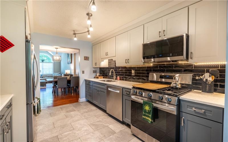 228 Country View Drive, Lower Burrell, 15068, 3 Bedrooms Bedrooms, 11 Rooms Rooms,3 BathroomsBathrooms,Residential,For Sale,Country View Drive,1760984