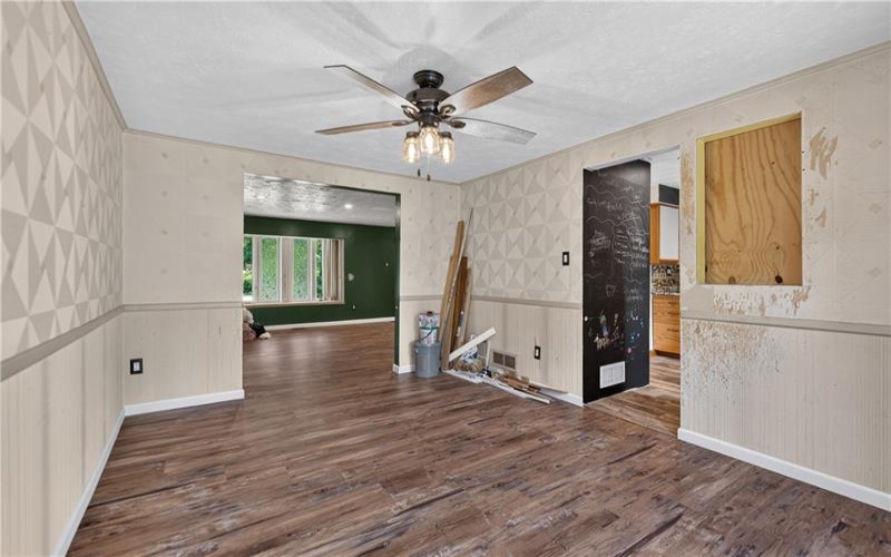 480 Hunting Creek Rd, Canonsburg, 15317, 3 Bedrooms Bedrooms, ,1.1 BathroomsBathrooms,Residential,For Sale,Hunting Creek Rd,1761005