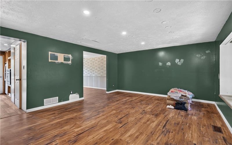 480 Hunting Creek Rd, Canonsburg, 15317, 3 Bedrooms Bedrooms, ,1.1 BathroomsBathrooms,Residential,For Sale,Hunting Creek Rd,1761005