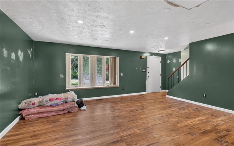 480 Hunting Creek Rd, Canonsburg, 15317, 3 Bedrooms Bedrooms, ,1.1 BathroomsBathrooms,Residential,For Sale,Hunting Creek Rd,1761005