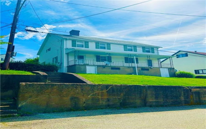 152/154 Lincoln St, Cokeburg, 15324, 4 Bedrooms Bedrooms, ,1 BathroomBathrooms,Residential,For Sale,Lincoln St,1761010