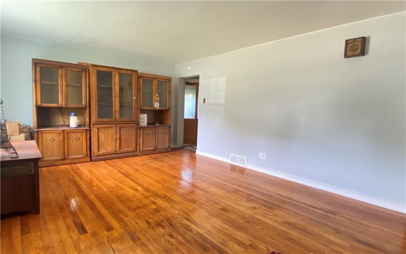 11 Washington Dr, Monessen, 15062, 3 Bedrooms Bedrooms, 9 Rooms Rooms,2 BathroomsBathrooms,Residential,For Sale,Washington Dr,1760149