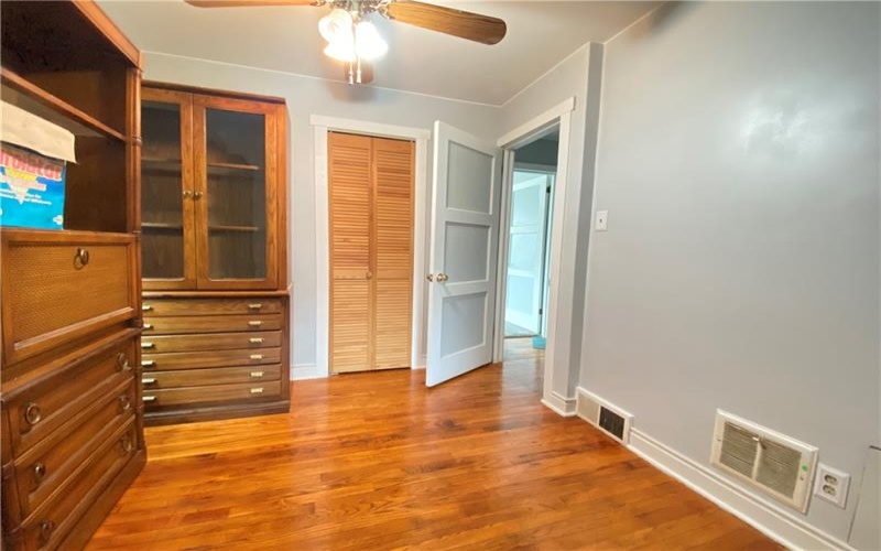 11 Washington Dr, Monessen, 15062, 3 Bedrooms Bedrooms, 9 Rooms Rooms,2 BathroomsBathrooms,Residential,For Sale,Washington Dr,1760149