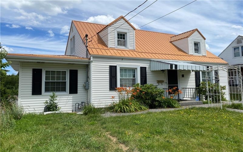 11 Washington Dr, Monessen, 15062, 3 Bedrooms Bedrooms, 9 Rooms Rooms,2 BathroomsBathrooms,Residential,For Sale,Washington Dr,1760149