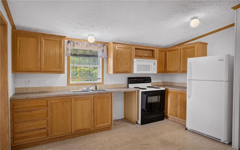 424 Castle Rd, Washington, 15301, 3 Bedrooms Bedrooms, 6 Rooms Rooms,2 BathroomsBathrooms,Residential,For Sale,Castle Rd,1760797