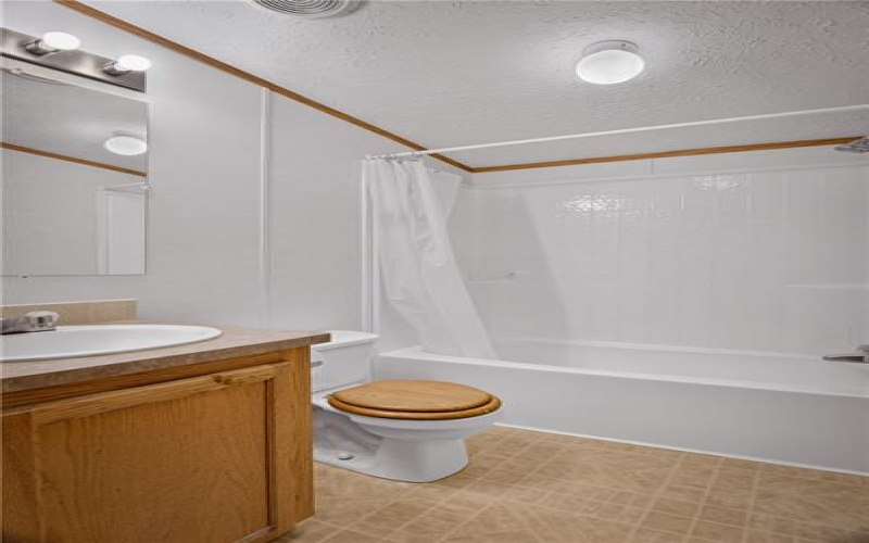 424 Castle Rd, Washington, 15301, 3 Bedrooms Bedrooms, 6 Rooms Rooms,2 BathroomsBathrooms,Residential,For Sale,Castle Rd,1760797