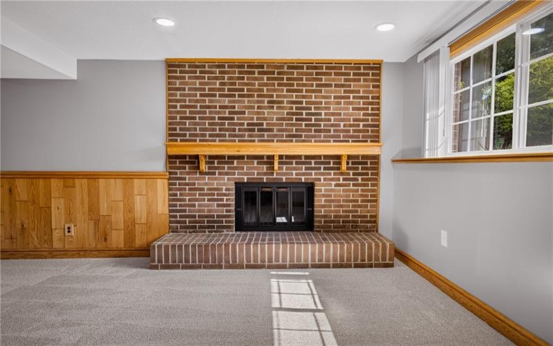 190 Deer Dr, Washington, 15301, 3 Bedrooms Bedrooms, 8 Rooms Rooms,2.1 BathroomsBathrooms,Residential,For Sale,Deer Dr,1760847
