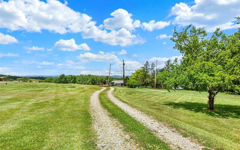 1099 Gravel Hill Rd, Ligonier, 15658, ,Residential,For Sale,Gravel Hill Rd,1760890