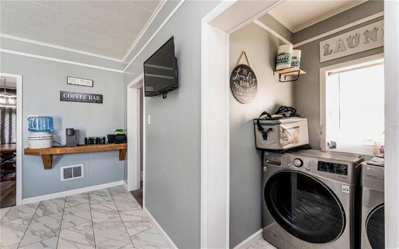 27 Oak St, Latrobe, 15650, 3 Bedrooms Bedrooms, 8 Rooms Rooms,1.1 BathroomsBathrooms,Residential,For Sale,Oak St,1760997