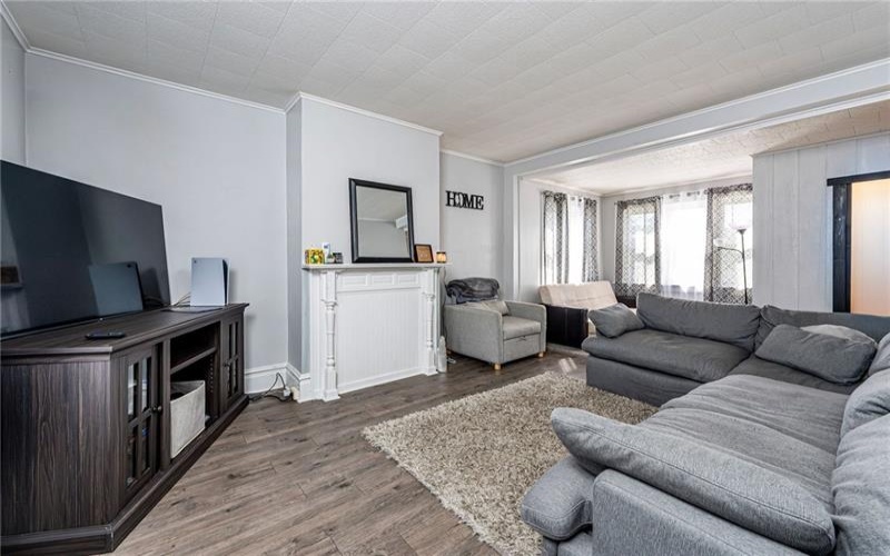 27 Oak St, Latrobe, 15650, 3 Bedrooms Bedrooms, 8 Rooms Rooms,1.1 BathroomsBathrooms,Residential,For Sale,Oak St,1760997