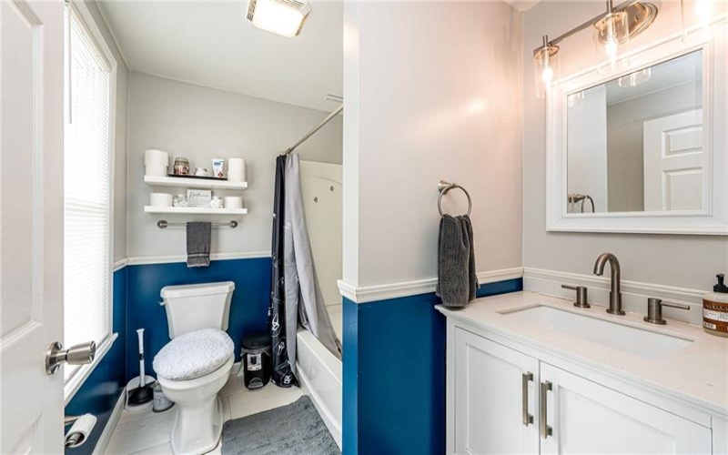 27 Oak St, Latrobe, 15650, 3 Bedrooms Bedrooms, 8 Rooms Rooms,1.1 BathroomsBathrooms,Residential,For Sale,Oak St,1760997