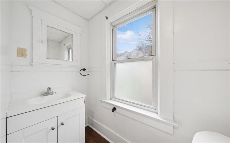 1115 MCKEAN AVE, CHARLEROI, 15022, 4 Bedrooms Bedrooms, ,2 BathroomsBathrooms,Residential,For Sale,MCKEAN AVE,1761001